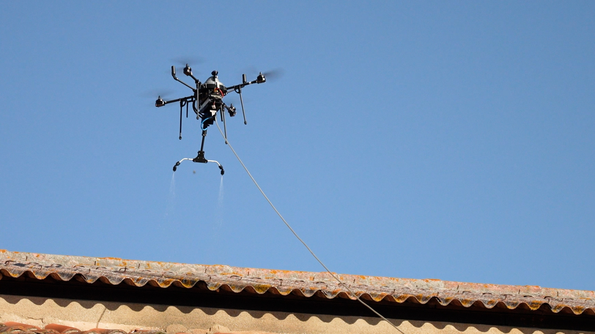 C5225.00 10 42 12.Still003 Drones Services Auvergne Nettoyage par drone